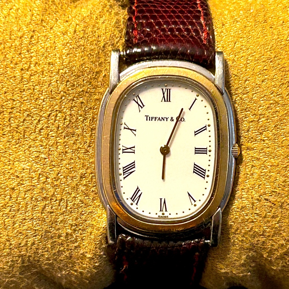 Tiffany & co Women’s vintage watch Elegant oval stainless & 18k gold case.